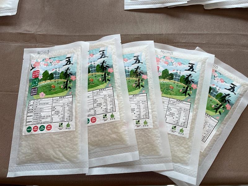 腎食堂於興大發表五春米新產品