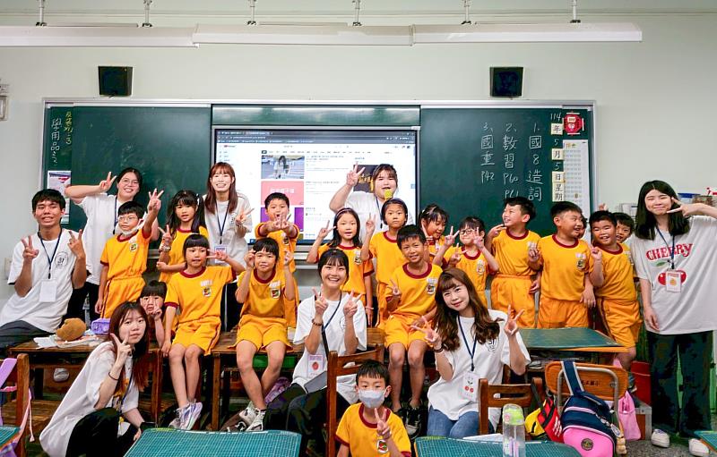 為實踐USR，朝陽學生會執行教育部大專校院社團帶動中小學社團發展計畫，赴霧峰光正國小服務受好評。