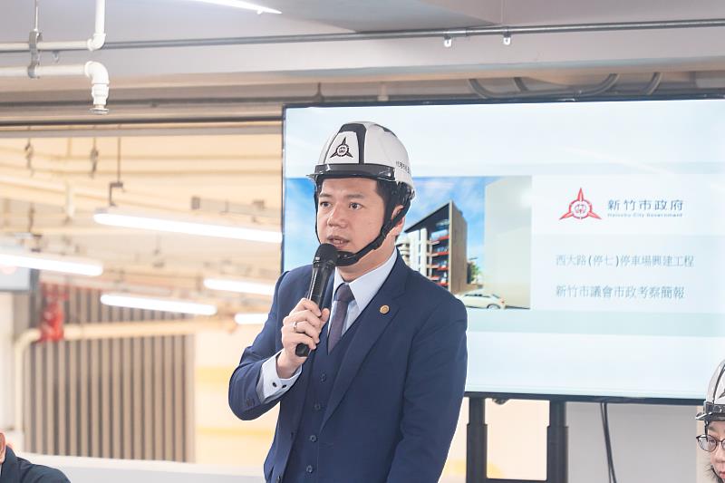 代理市長邱臣遠致詞表示目前停車場進入第三次變更設計,將於10月完工,12月底啟用