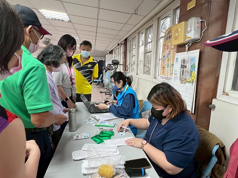 金竹里金竹市民活動中心辦理大腸癌篩檢服務