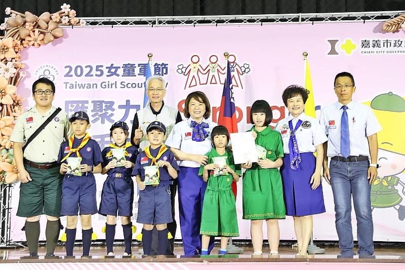 黃敏惠市長頒發2025餅乾經理人證書