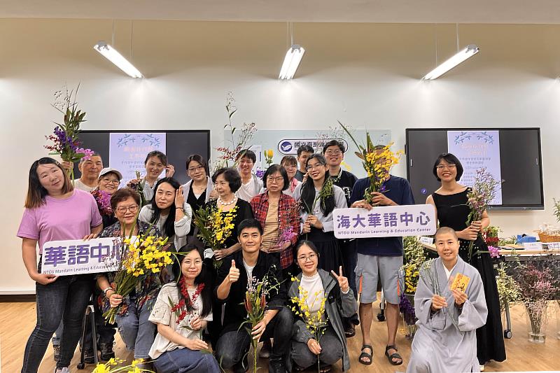 在地長者與外籍學生共同體驗端午節文化