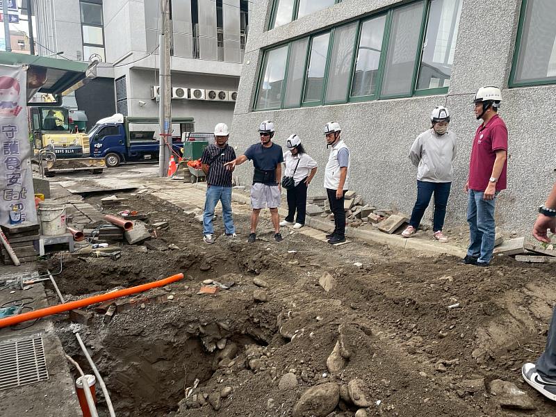 縣府協同台東觀光夜市促進會關心正氣路施工進度 盼早日完工展現觀光夜市新風貌