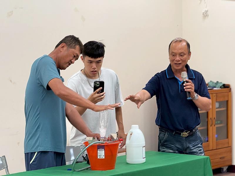 嘉義縣攜手農藥代噴業者,強化農藥瓶罐回收管理