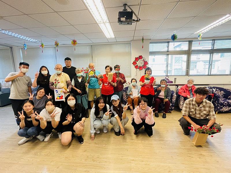 大葉大學觀休系課程與秀老郎合作，讓學生從服務中學習