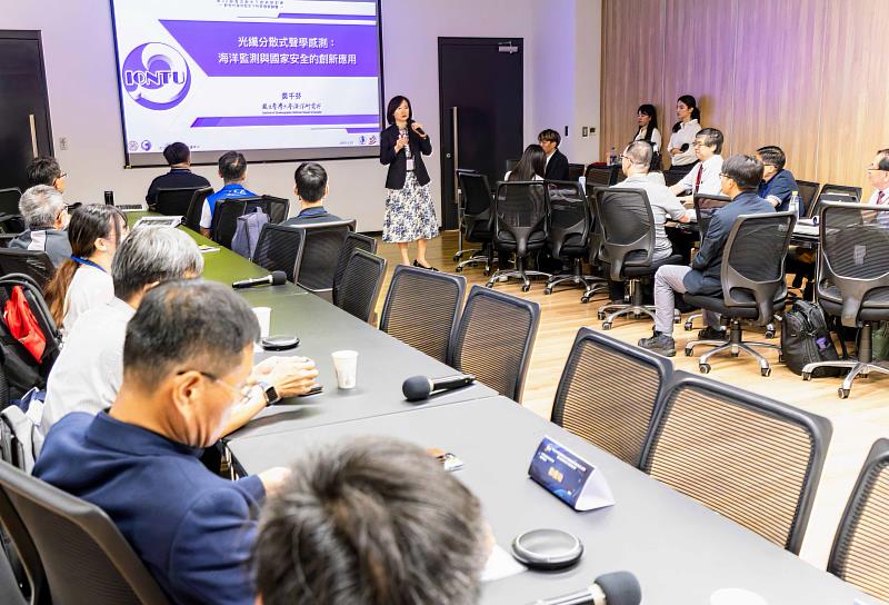 「新世代海洋及水下科技發展論壇」邀請臺大海洋研究所所長黃千芬擔任主講人。（圖／淡江大學提供）