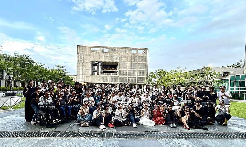 實踐大學服裝設計系提供