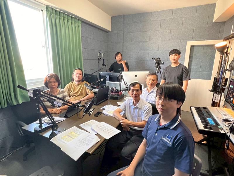 正修五軸切削基地，培育人才搖籃，機械系前後主任受訪。