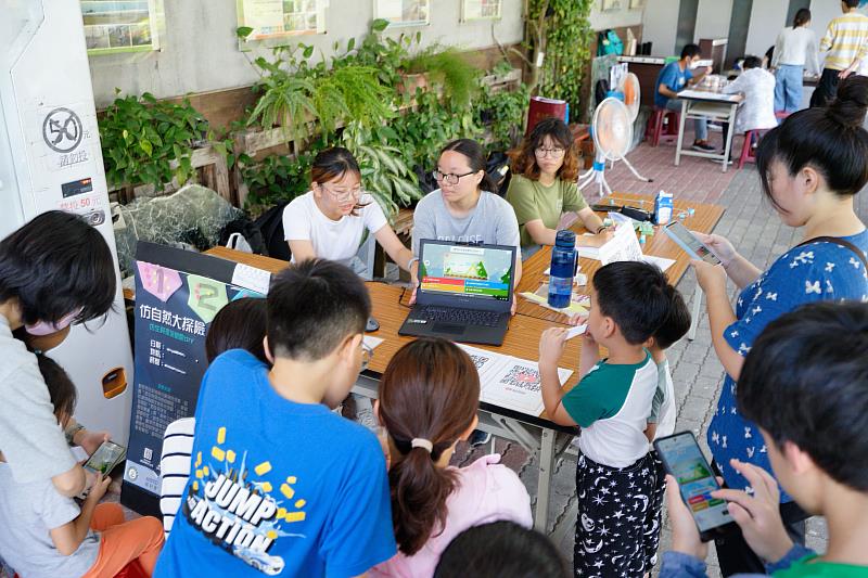 「Kahoot! 仿生大挑戰」，大小朋友們在挑戰過程中都非常興奮。