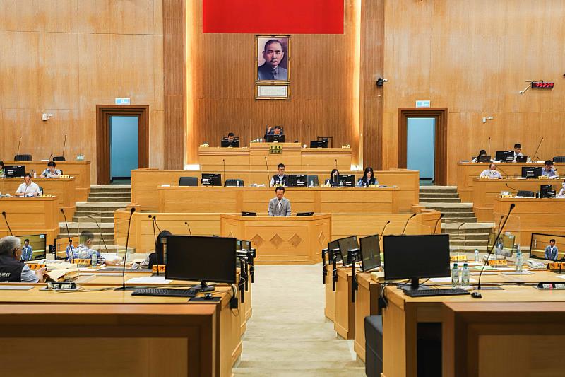 嘉義縣議會第20屆第5次定期大會，翁章梁進行施政總報告-3