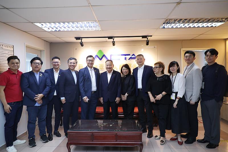 嘉義市政府團隊與MCTA合影