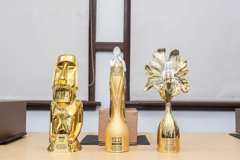 法國設計獎(French Design Awards)、美國繆思設計獎(MUSE Design Awards)及泰坦創新獎(TITAN Innovation Awards)，皆獲金獎(Gold Winner)殊榮。