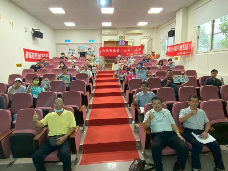 嘉義縣環保局推動性別友善廁所及提升公廁清掃品質-5