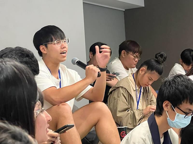 東海學子參訪KKBOX總部,與核心部門主管進行專題講座交流,KKBOX亦推動「校園大使招募計畫」,鼓勵學生主動參與音樂產業實作。