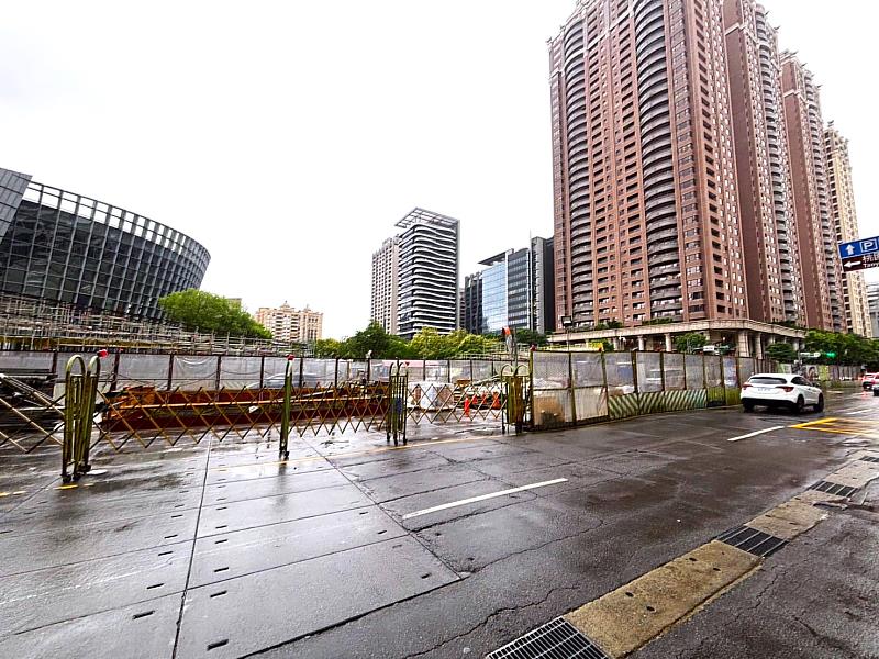捷運綠線動工中的「桃園區」，重劃區林立推升房價上漲，中古、預售單坪價差近20萬！(永慶房產集團提供)