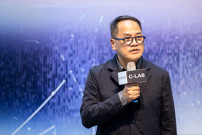 臺灣生活美學基金會董事長彭俊亨於「Sounds of Babel——如果我們的語言是……」記者會中致詞。圖／臺灣當代文化實驗場提供、攝影／片子國際呂國瑋