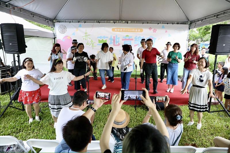 第四屆赤峰草地音樂會即將在今年6月7日登場。(圖/臺北市赤峰商圈永續發展協會 提供)