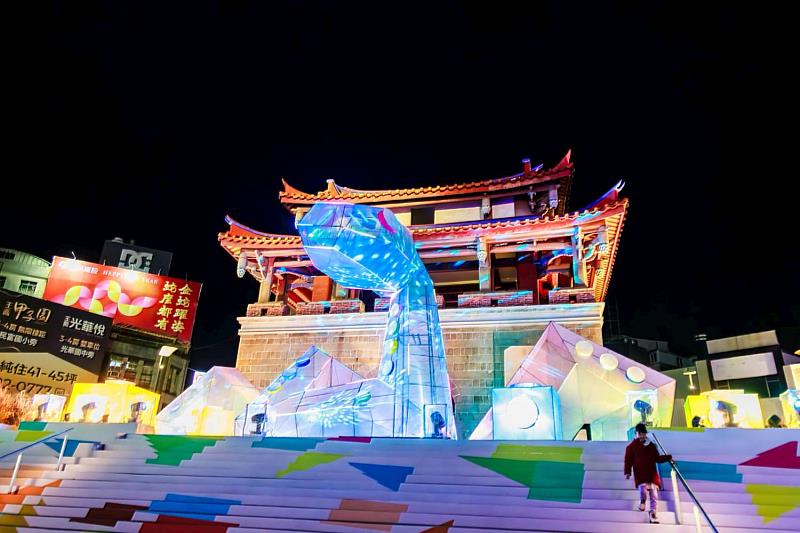 2025新竹過好年「蛇麼都好玩」獲美國泰坦創新獎金獎肯定。