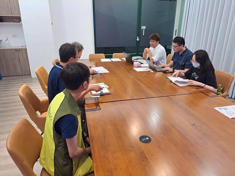 王瑋民老師與研究生王奕寰偕同環保局與和全豐光電股份有限公司進行節電診斷