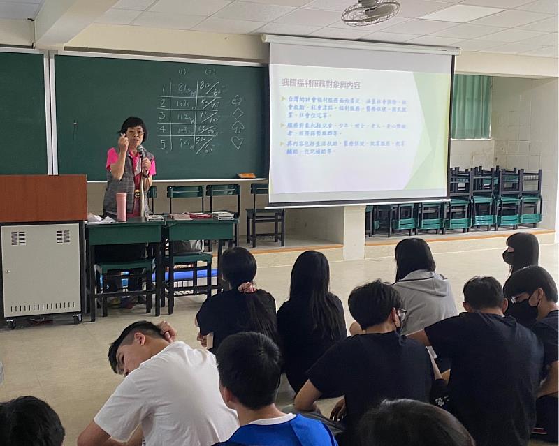 苗栗縣府攜手救國團推動志願服務特殊訓練 完訓學員展現服務熱忱