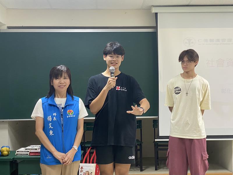 苗栗縣府攜手救國團推動志願服務特殊訓練 完訓學員展現服務熱忱