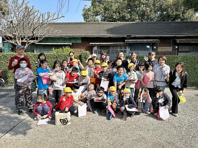 新聞稿照片_國立嘉義大學附設國小與附設幼兒園展現木育教學成果