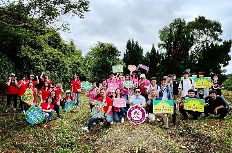 佛光大學、綠色冀泉、樂亞旅行社、大地酒店，強強聯手推動「萬柿如意．零碳旅遊」永續轉型計畫。