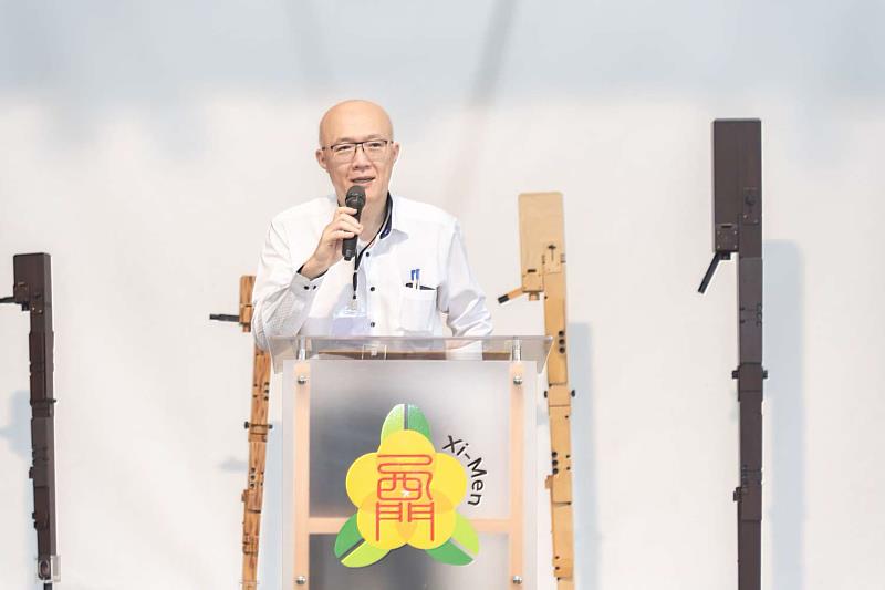 牙醫師公會理事長黃俊仁致詞。