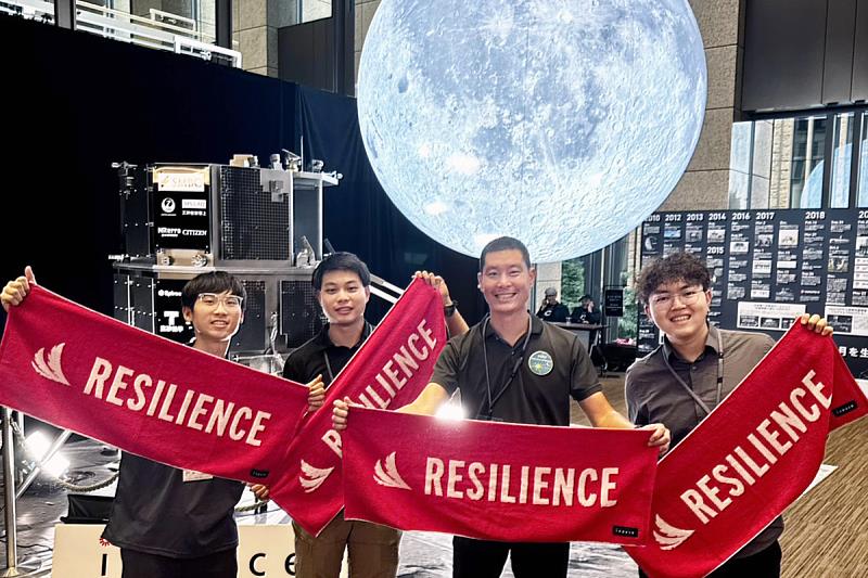 中央大學透過此次寶貴經驗，成功培養一批年輕科學新秀，將自主研發的科學酬載推進至深太空領域。