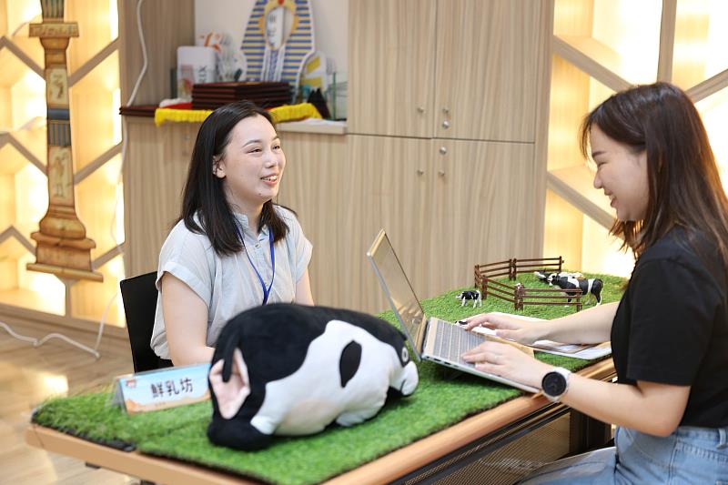 北分署青年暑期職涯活動中安排企業見習，邀請企業主為青年進行模擬面試，強化青年職場競爭力