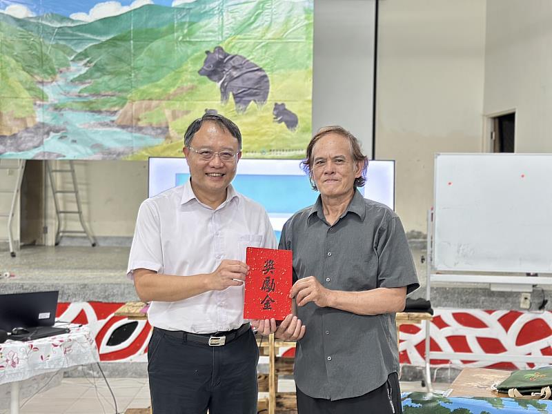 人人守護山林協會今年5月二度在巡守路線上拍攝到黑熊影像,獲頒黑熊生態服務給付棲地監測獎勵金