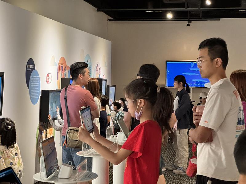 鯨靈・淨零特展，除珍貴的鯨豚標本外，還有許多互動遊戲