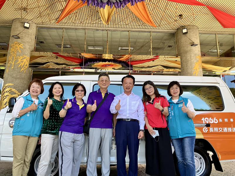 企業捐贈交通車 助力嘉義縣提升長照服務能量