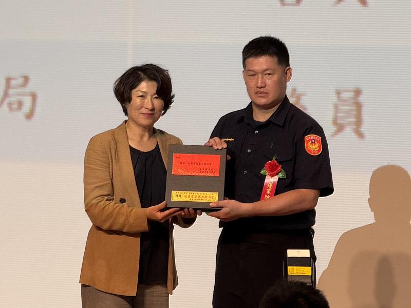 讓溫暖走入社區 臺東縣警察局表揚績優社區家庭暴力防治官