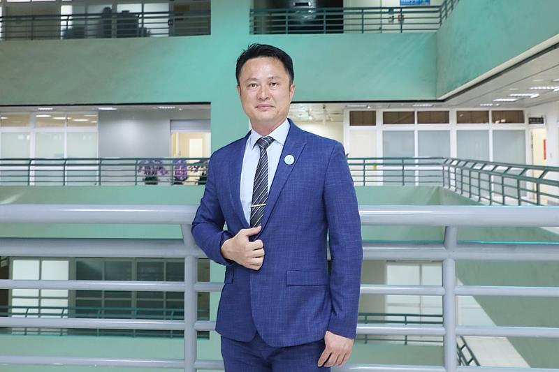 0_育人國小楊家豪校長順利連任