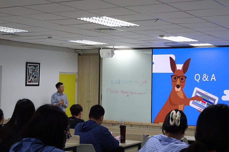 南大英語系透過提供第一手的留學資訊與專業建議，協助學生拓展國際視野