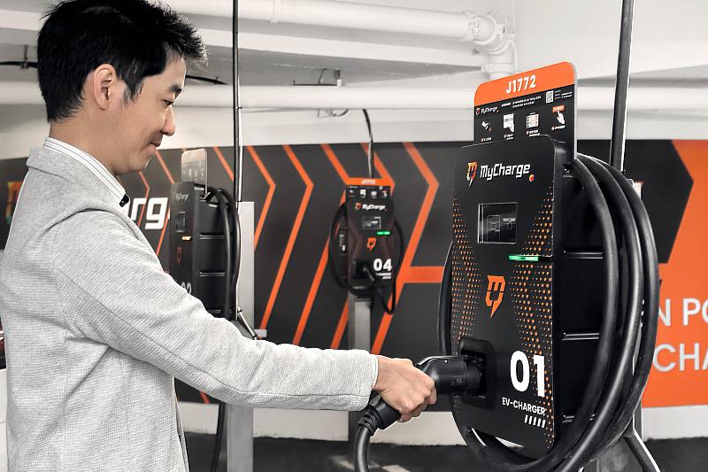 MyCharge持續深化「智慧停車、安心充電」布局，目前站點已涵蓋商辦大樓、五星級飯店、好市多、商圈與社會住宅等高頻場域，用戶黏著度與使用率穩健成長。