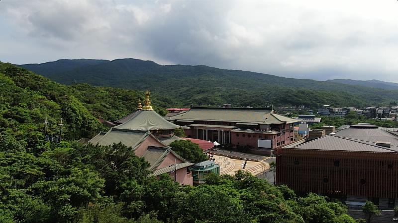聖山寺的福城（右側建築物）2025年6月將開城。（圖由靈鷲山佛教教團提供）