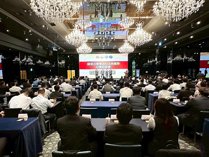 永慶集團加盟總部5月份在台中舉辦首場「績優店東帶店心法&實務分享研習會」，吸引超過130名中台灣店東長參與(永慶房產集團提供)