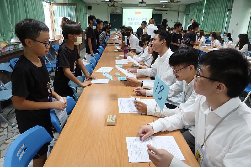 南大教育系協助小學推展全校讀經與深耕品德教育活動，也讓師資生實踐大學社會責任，充分展現教育專業與服務學習之精神