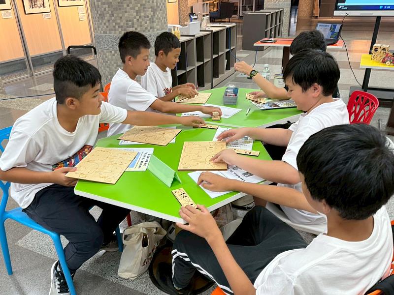 嘉義縣「尋寶列車」雙語微旅行 提升學童英語能力與對鄉土的連結