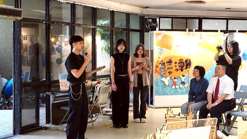 總召蔡尚霖同學、副總召劉家彤同學發表策展心得