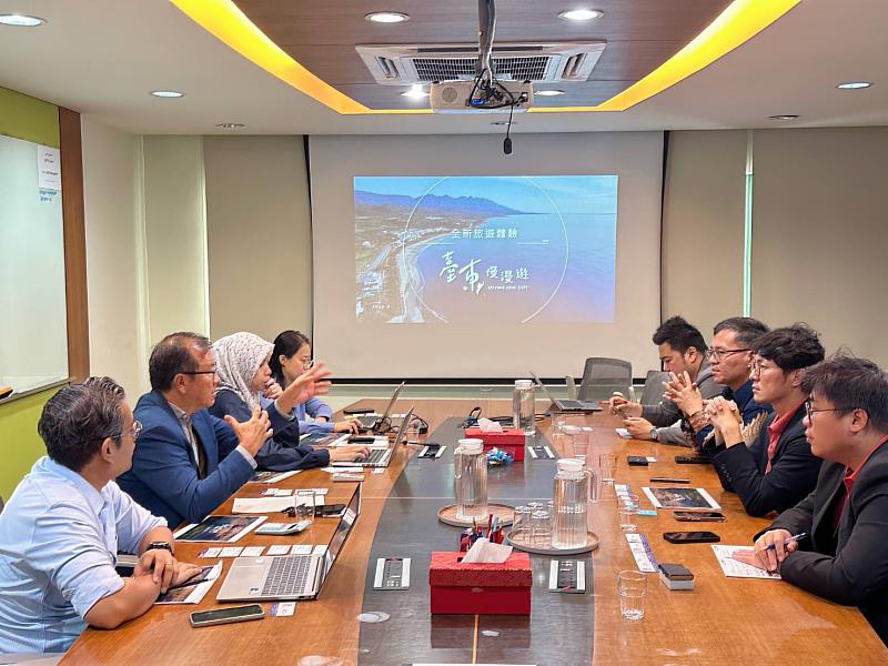 台東慢旅魅力獲國際網紅推薦 縣府赴馬簽署觀光合作備忘錄