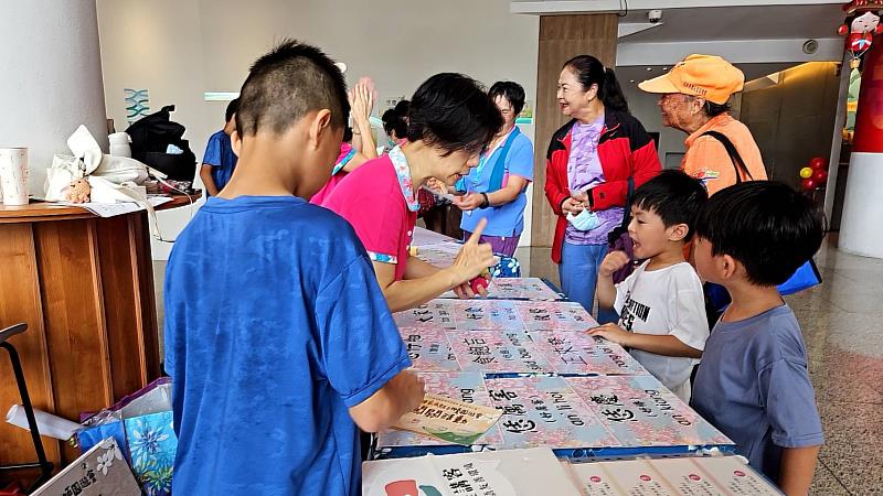 親子共學同樂　語言傳承從家庭開始　縣府「客語親子仲夏園遊會」客家鄉親熱情參與