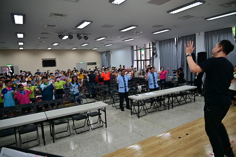 親子共學同樂　語言傳承從家庭開始　縣府「客語親子仲夏園遊會」客家鄉親熱情參與