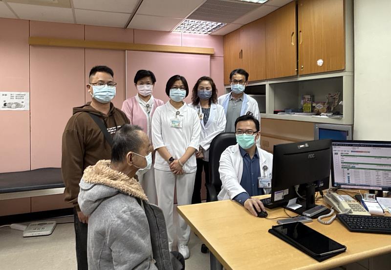 「居家靜脈營養治療」將照護延伸至家中，由病人及家屬在住院期間經專業指導訓練後在家自行操作，讓病人無須長期住院也能持續接受營養治療