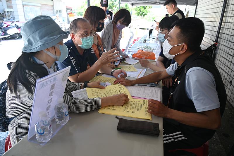 整合資源 一站式專人服務 臺東縣銀髮人才服務據點啟用 饒慶鈴：延續銀髮者職涯價值