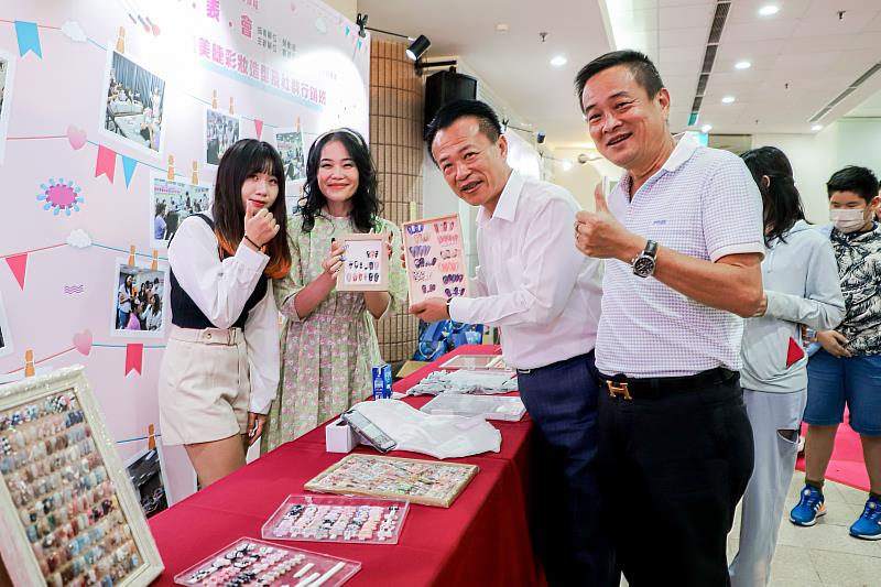 第3屆嘉義縣女性微型職訓開跑，「創意美甲入門班」熱烈招生中-1