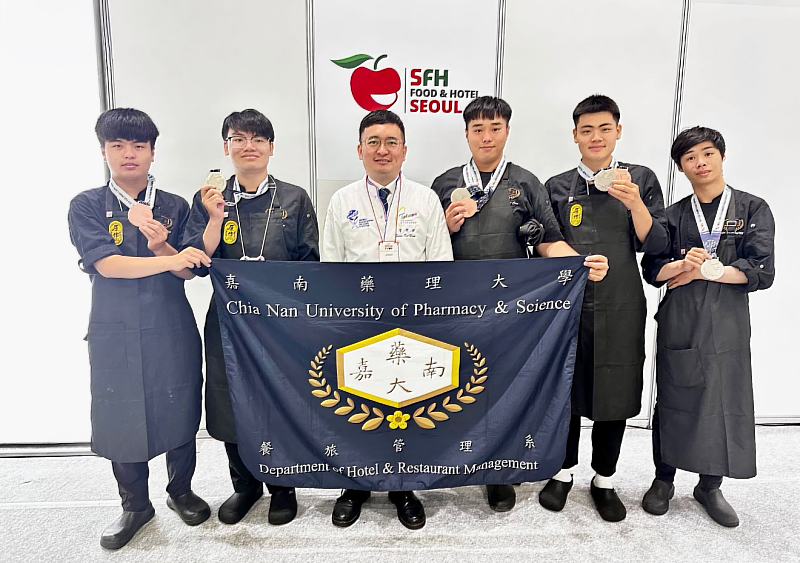 嘉藥西廚隊勇奪首爾廚藝賽三銀四銅八佳作
