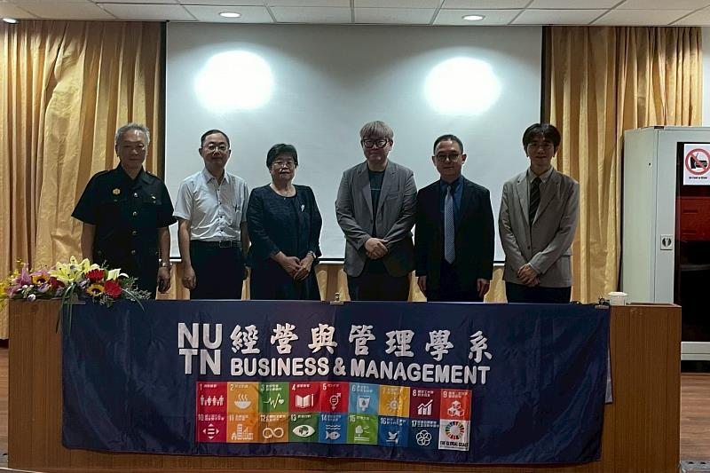 南大經管系演講特邀敏盛醫療集團執行長楊弘仁先生擔任主講，分享他在醫療領域的領導經驗及企業轉型的寶貴見解